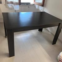 Tavolo da pranzo 