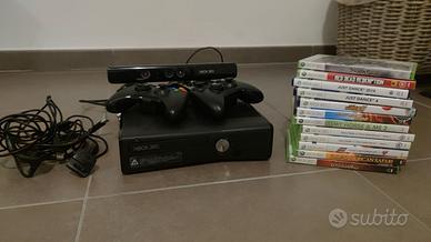 Xbox 360s + 12  giochi + Kinect + 2 controller