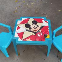 Tavolo e due sedie bambino serie Disney