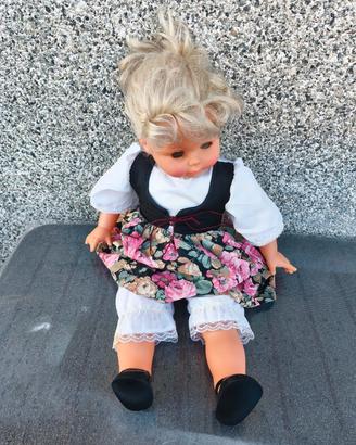 Splendida bambola look alpino /tirolese 