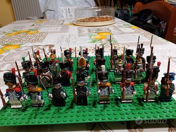 24 minifigure compatibili lego soldati storici 