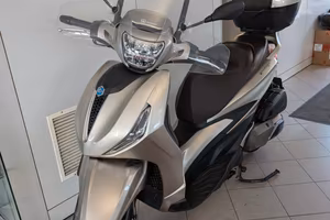 Piaggio Beverly 400 i.e.