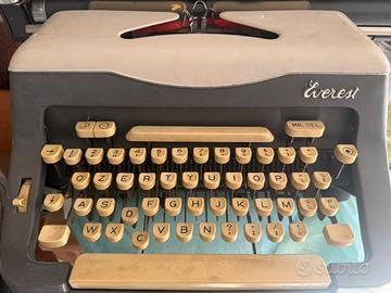 Macchina da scrivere Everest