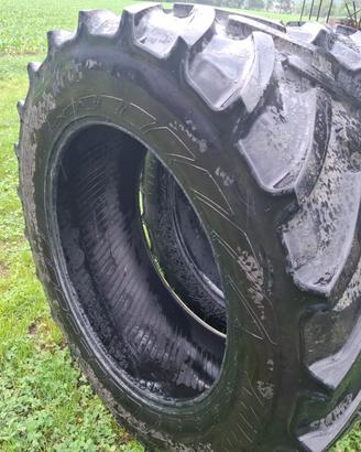 2 coppia gomme Mitas 540/65 R38 & 425/55 R17 MPT