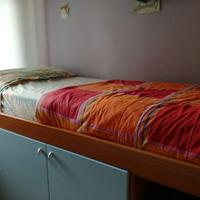 Letto singolo con ante e cassetti