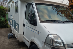 Camper semintegrale Renault clima cabina