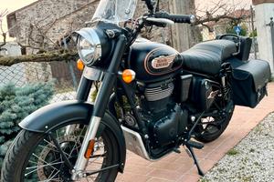 Royal Enfield Bullet 350 black gold