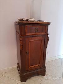 Comodino a colonnina