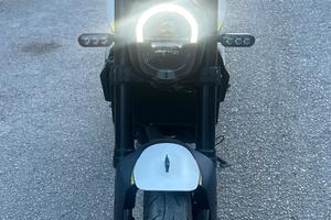 Benelli Leoncino 250