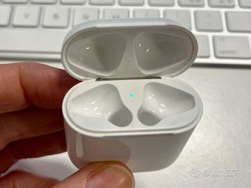 AirPods 2 con custodia di ricarica Lightning