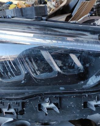 Faro destra Mercedes gla 2023