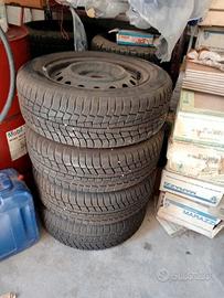 4 gomme invernali GENRAL TIRE 195 60 15 + cerchi