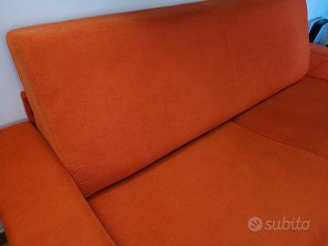Divano letto arancione con materasso 