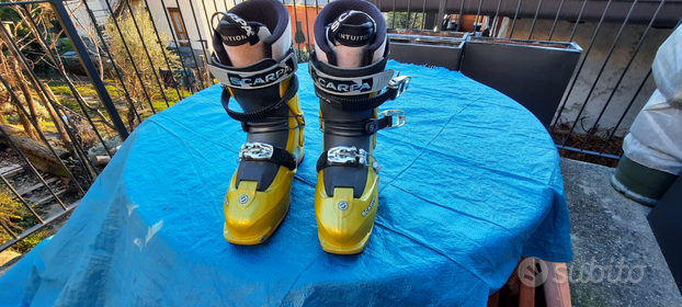 Scarponi scialpinismo scarpa flash n 42 200euro usato  Lecco