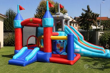 NOLEGGIO GONFIABILE BAMBINI CON SCIVOLO CATANIA