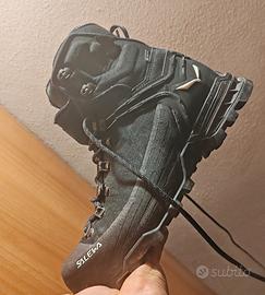 Scarpe trekking Salewa usate 2 volte  42 taglia