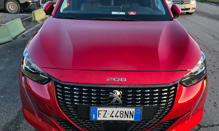 Peugeot 208 1.2 101cv 2020