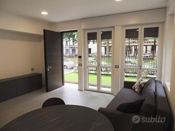 Appartamento di 70 m² con 2 locali e box auto a Mi