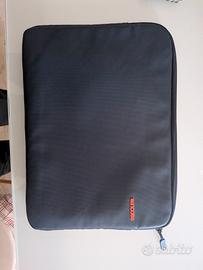 Custodia Incase City Sleeve per MacBook/Laptop 