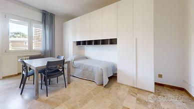 Stanza Venezia [ME-65 C -] (Mestre)