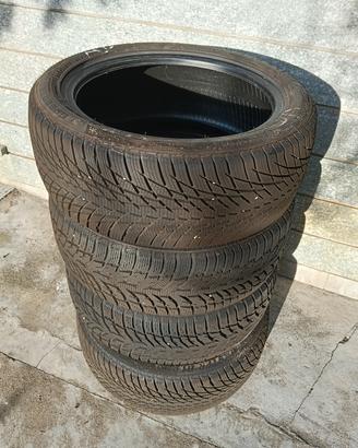 4 Pneumatici Invernali 205/50R17