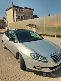 lancia delta 1.6 diesel 5 porte