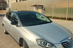 lancia delta 1.6 diesel 5 porte