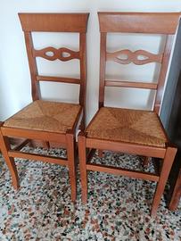 4 sedie in legno. 