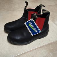 BLUNDSTONE #508 in pelle nera ed elastico rosso 