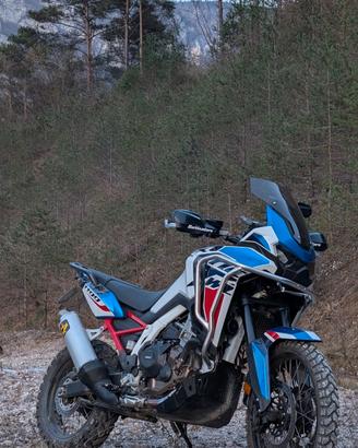 Honda Africa Twin tricolor  manuale