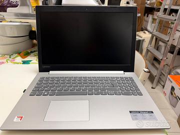 Computer portatile LENOVO