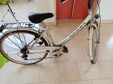 bicicletta da studente 