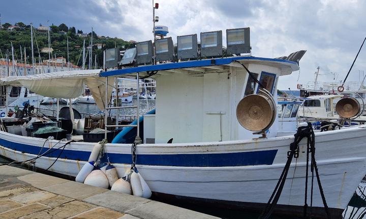 Peschereccio - barca da pesca grande