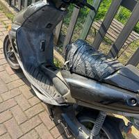Aprilia sr50