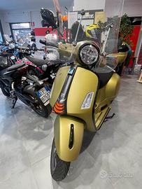 Vespa 310 GTS hpe supersport