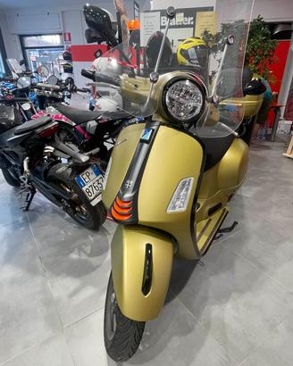 Vespa 310 GTS hpe supersport