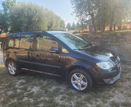 VOLKSWAGEN Touran 2ª serie - 2009
