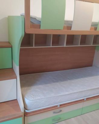 Letto a castello con cassetti