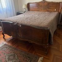 Elegante camera da letto completa stile classico