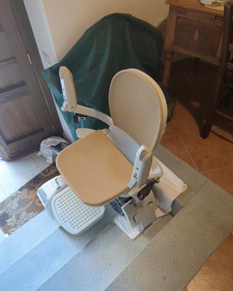 montascale acorn rettilineo sinistro 