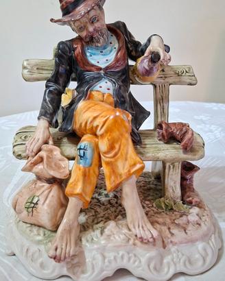 Porcellana Capodimonte – Vagabondo sulla Panchina