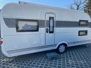 Caravan Hobby De Luxe 515UHK