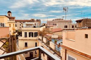 Attico Nettuno centro