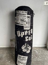 Sacco da boxe 25 kg con gancio per appenderlo