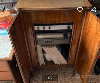 Mobile stereo antico