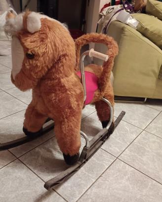 cavallo a dondolo