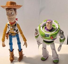 Buzz Lightyear e Woody parlanti in ITALIANO