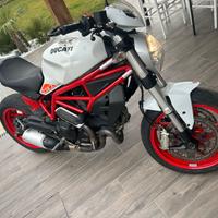 Ducati monster 797