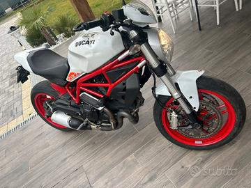 Ducati monster 797