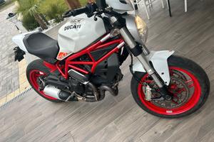 Ducati monster 797